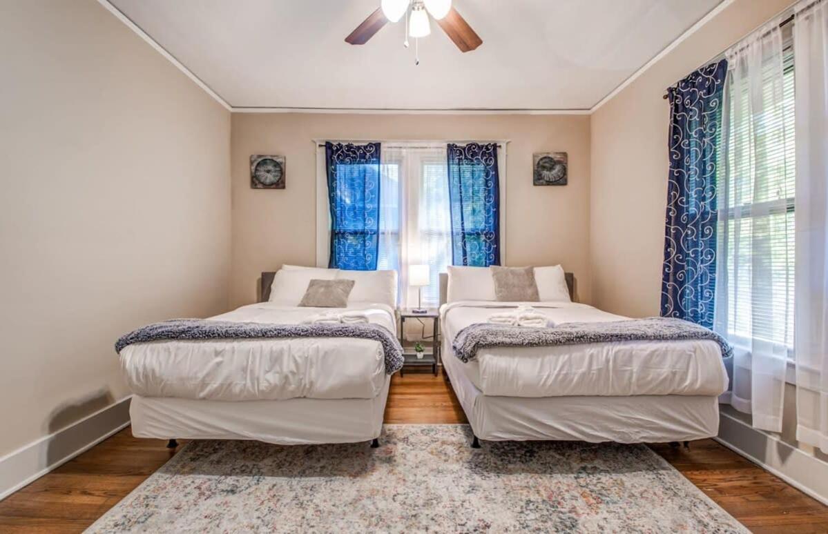 Blue Moon Bungalow- Upstairs Apartment Memphis